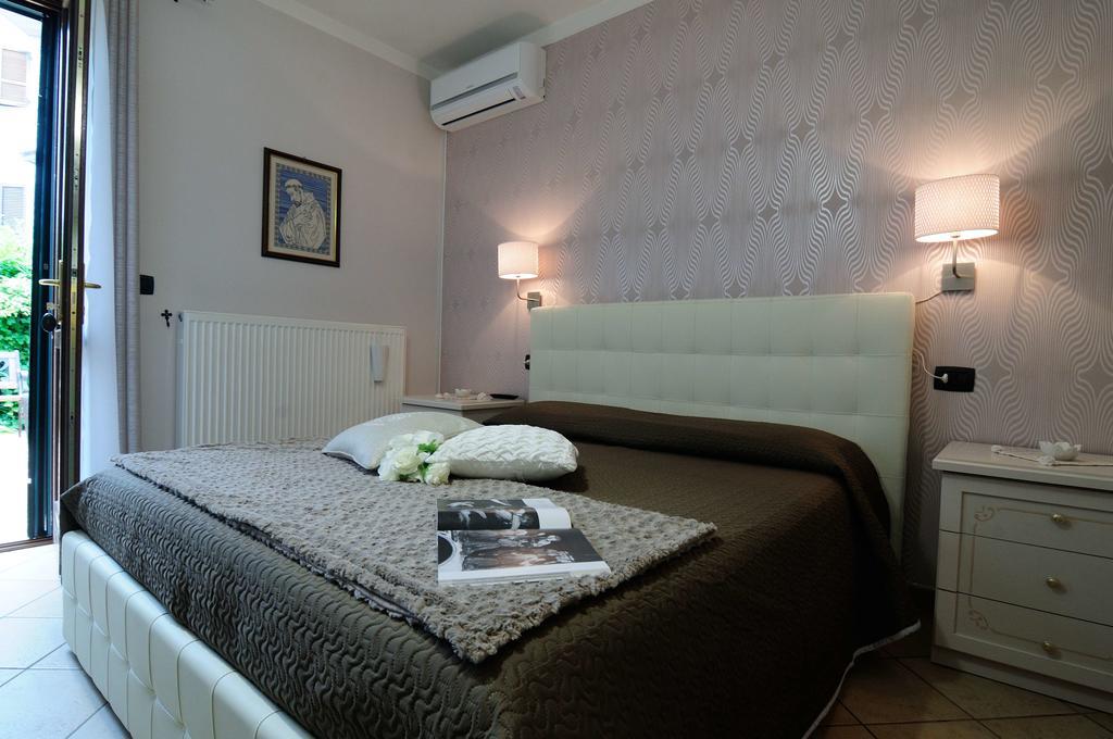 Residenza Cieloterra Guest House Rivotorto Ngoại thất bức ảnh